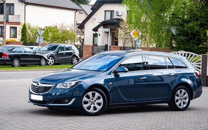 Opel Insignia cena 43900 przebieg: 148000, rok produkcji 2015 z Łowicz małe 562